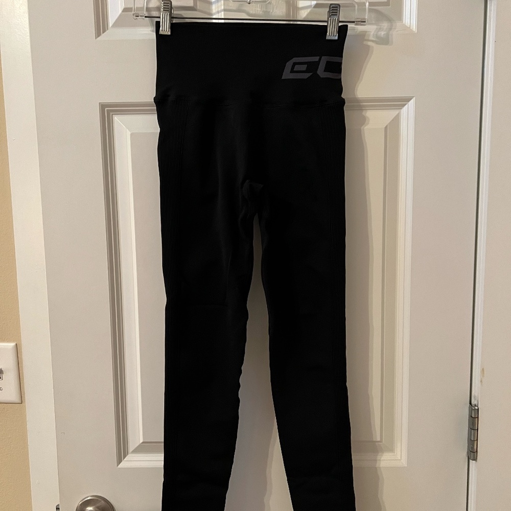 Black ECHT Arise Scrunch Leggings-Never Been Worn